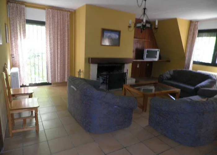 Altos De Las Catifas Aparthotel *